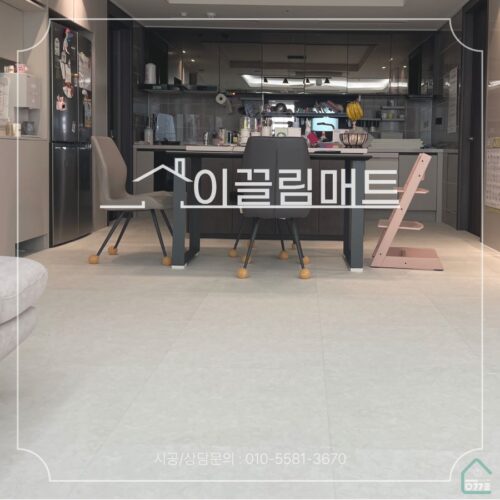 전라남도 무안군 일로읍 오룡번영1로 95, 힐스테이트 오룡1단지/ 33평 확장형/ 거실,복도,주방/ 화이트마블